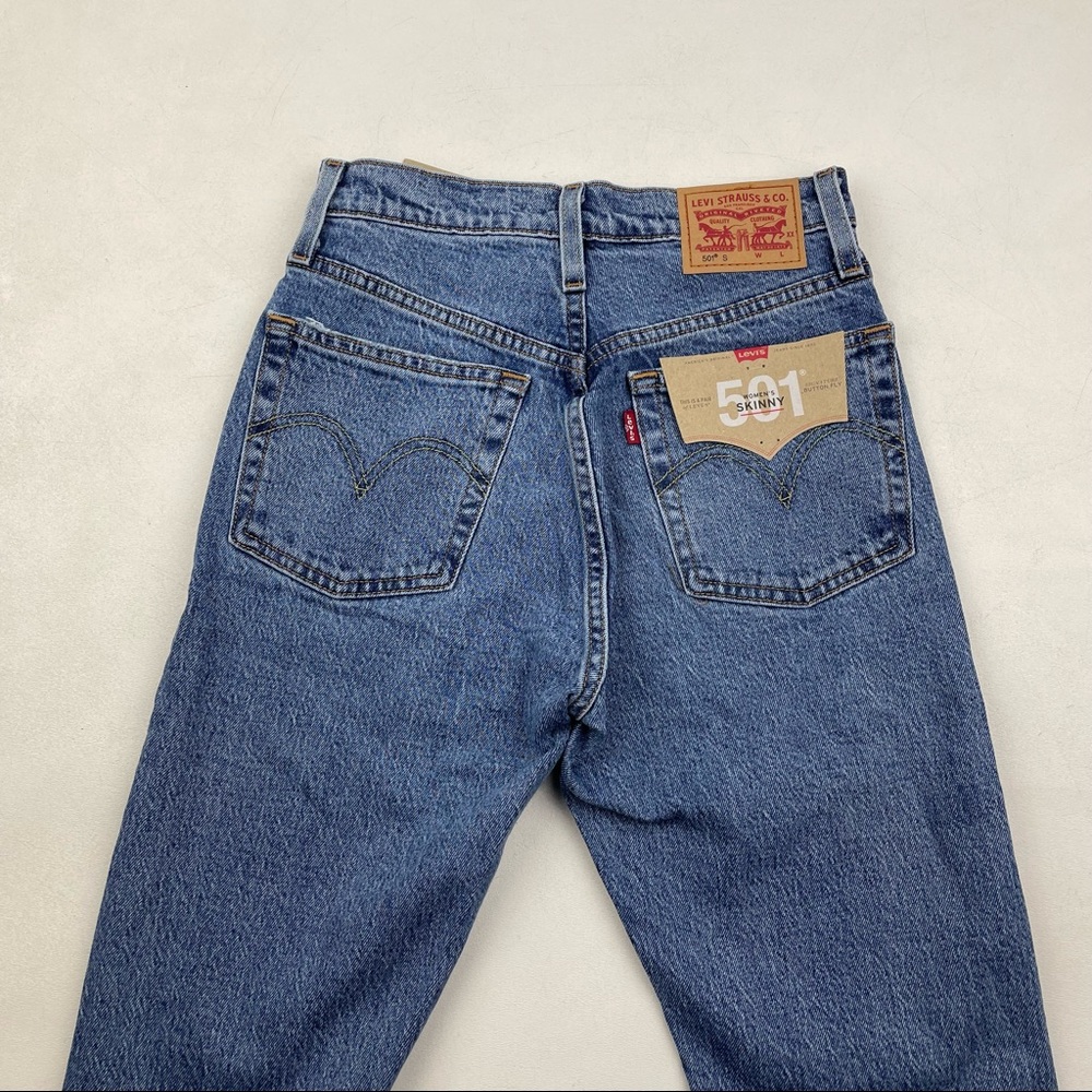 NWT Levi’s 501 High Waist wedgie fit Jeans - Picture 8 of 9